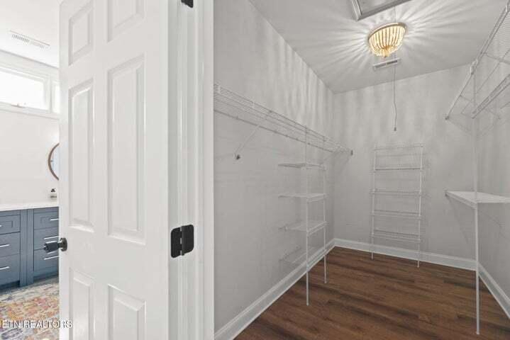 201 High Pointe Village Way