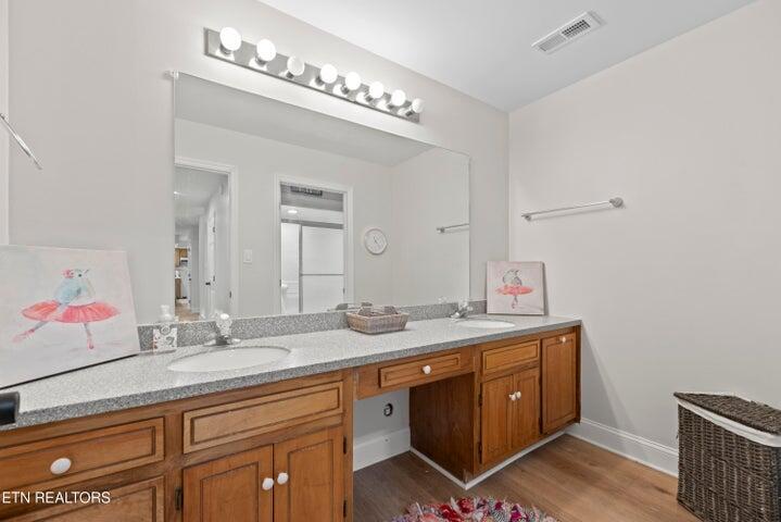 201 High Pointe Village Way