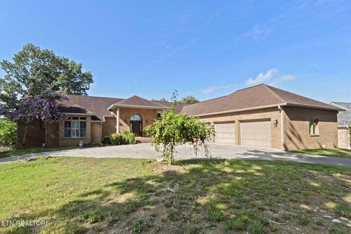 201 High Pointe Village Way