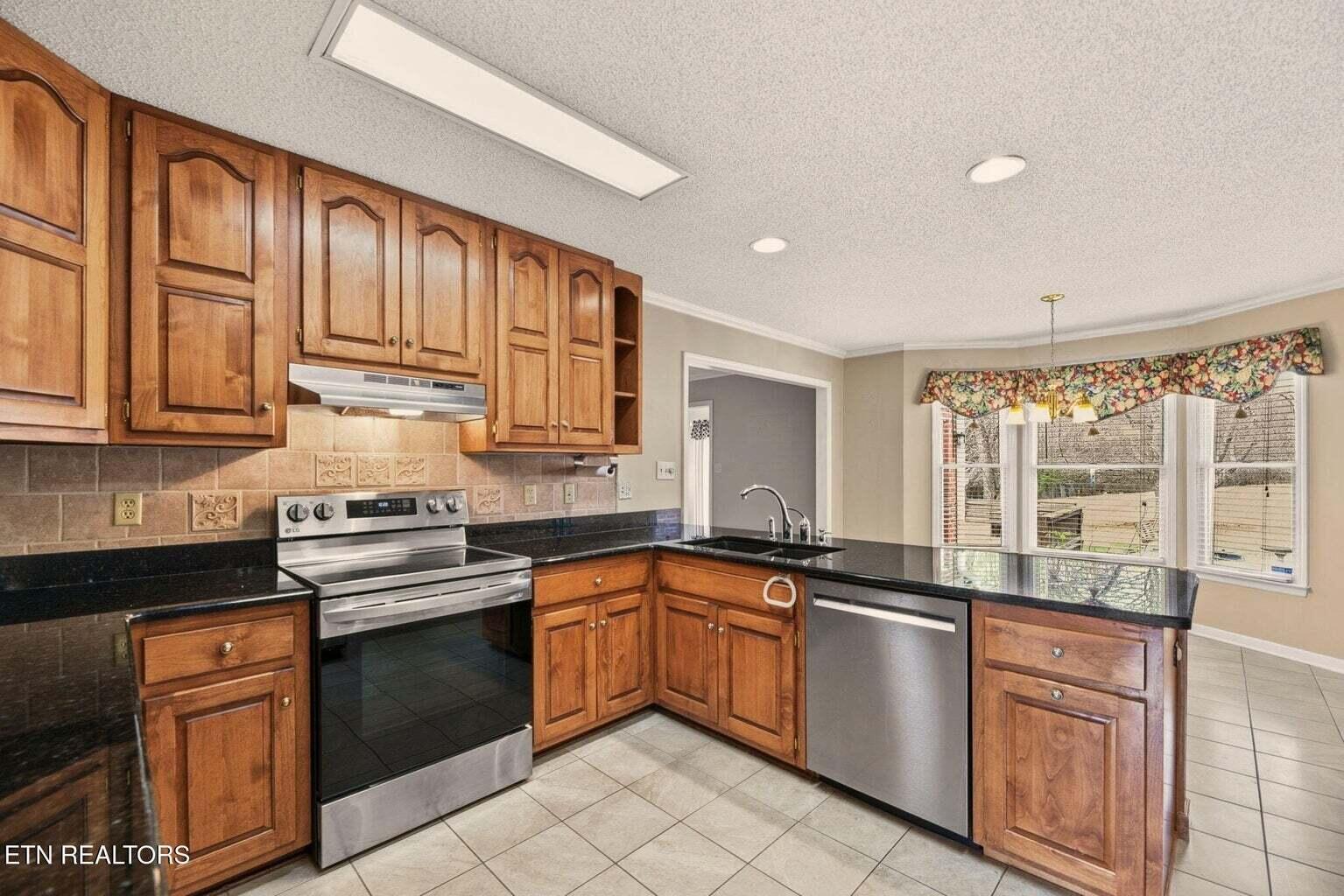 121 Bailey Road