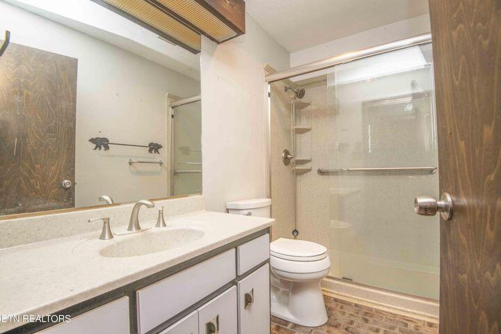 5510 Glen Cove Drive