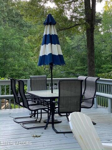 137 Lake Forest Lane