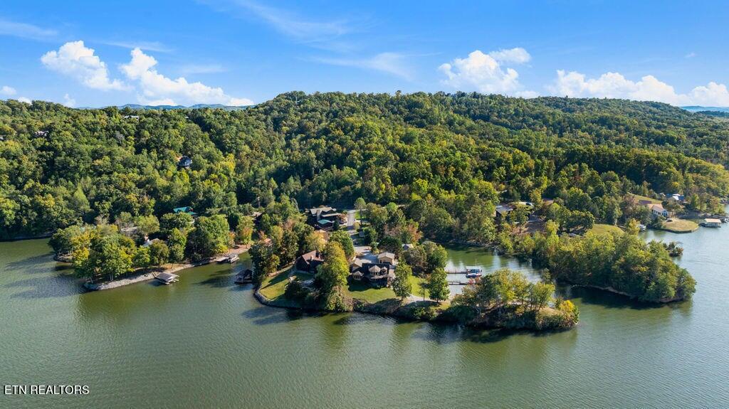 117 Chickasaw Point