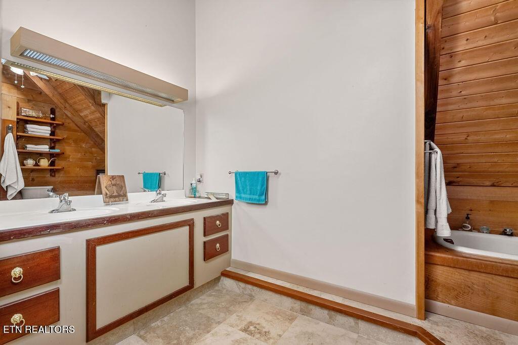 117 Chickasaw Point