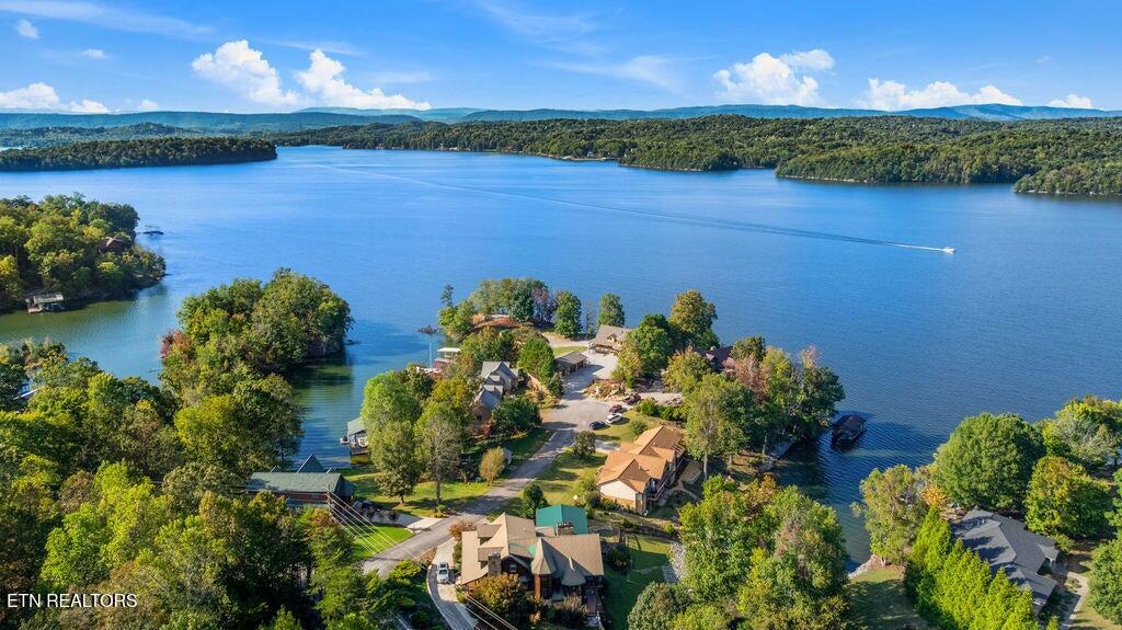 117 Chickasaw Point