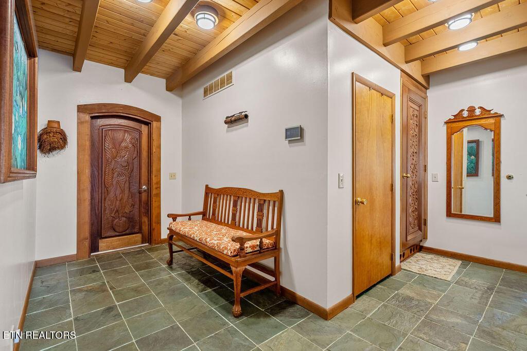 117 Chickasaw Point