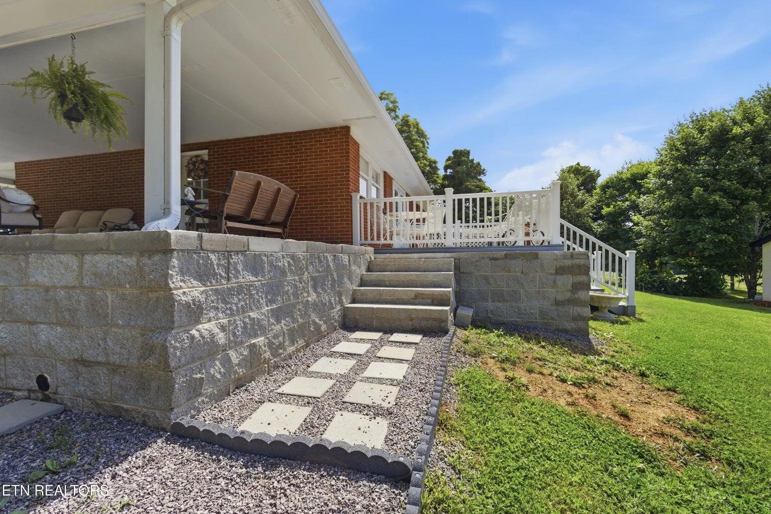 4906 Kingston Highway