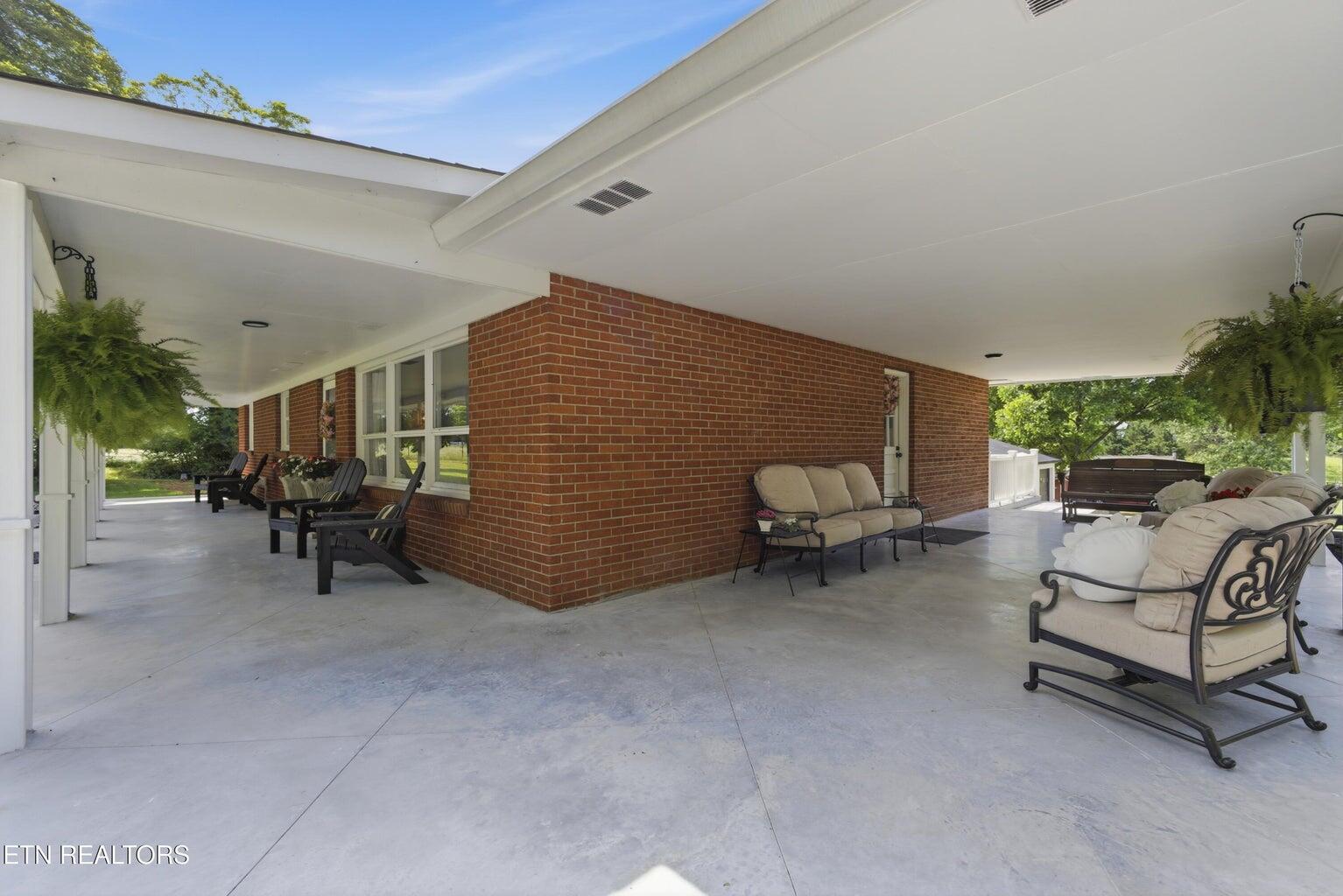4906 Kingston Highway