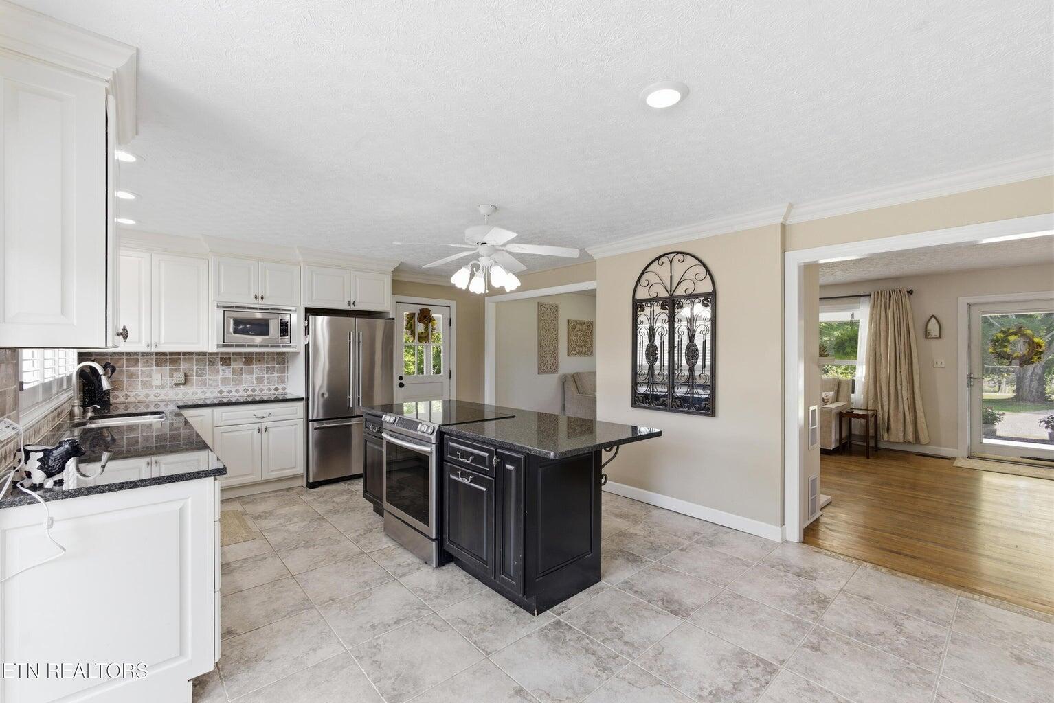 4906 Kingston Highway