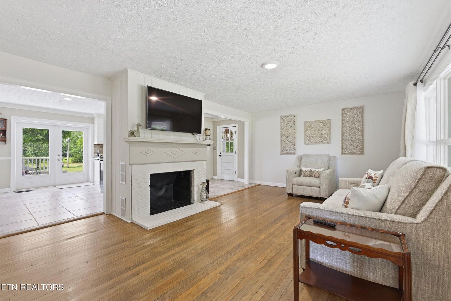4906 Kingston Highway