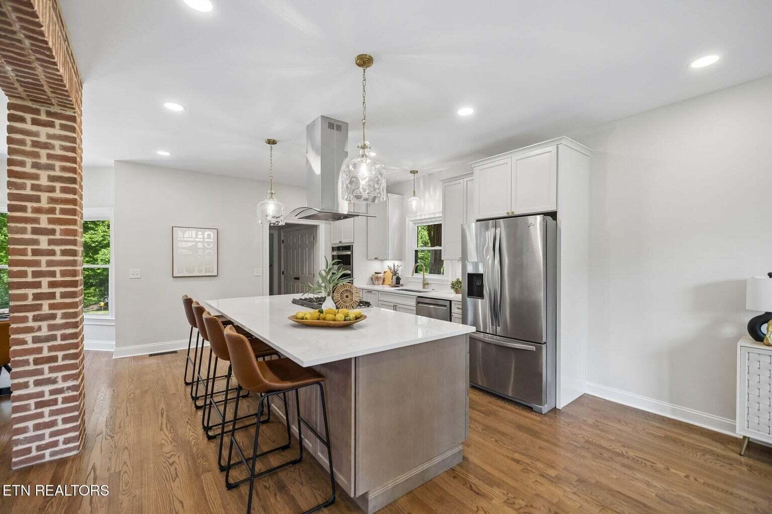 1128 Brentwood