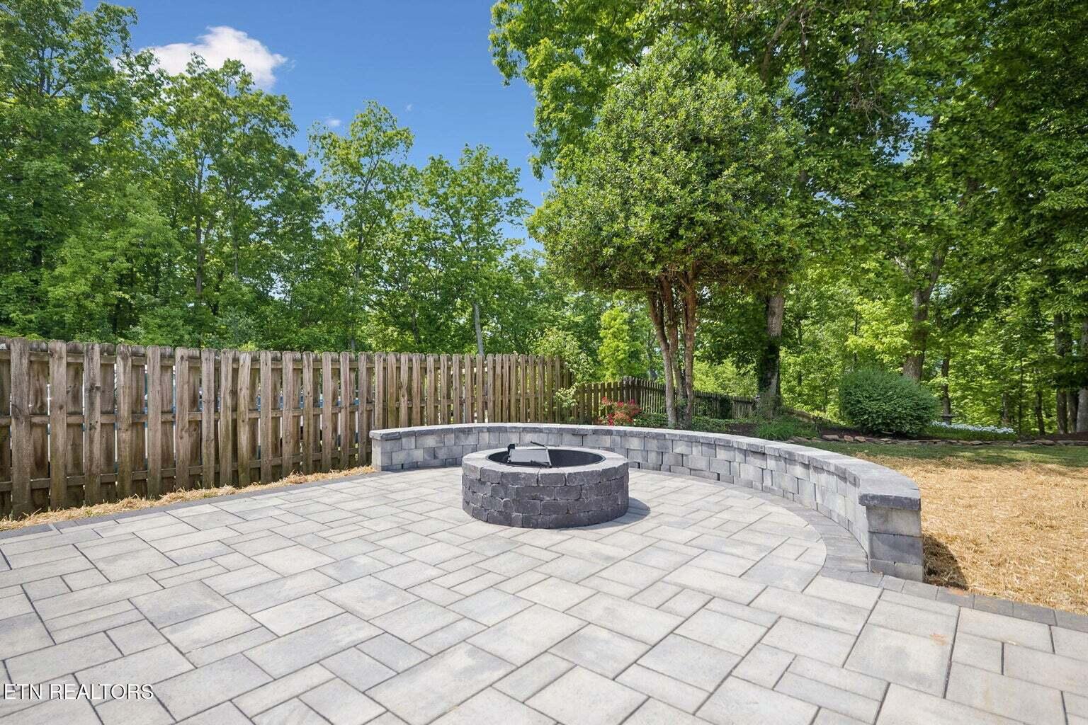 1128 Brentwood