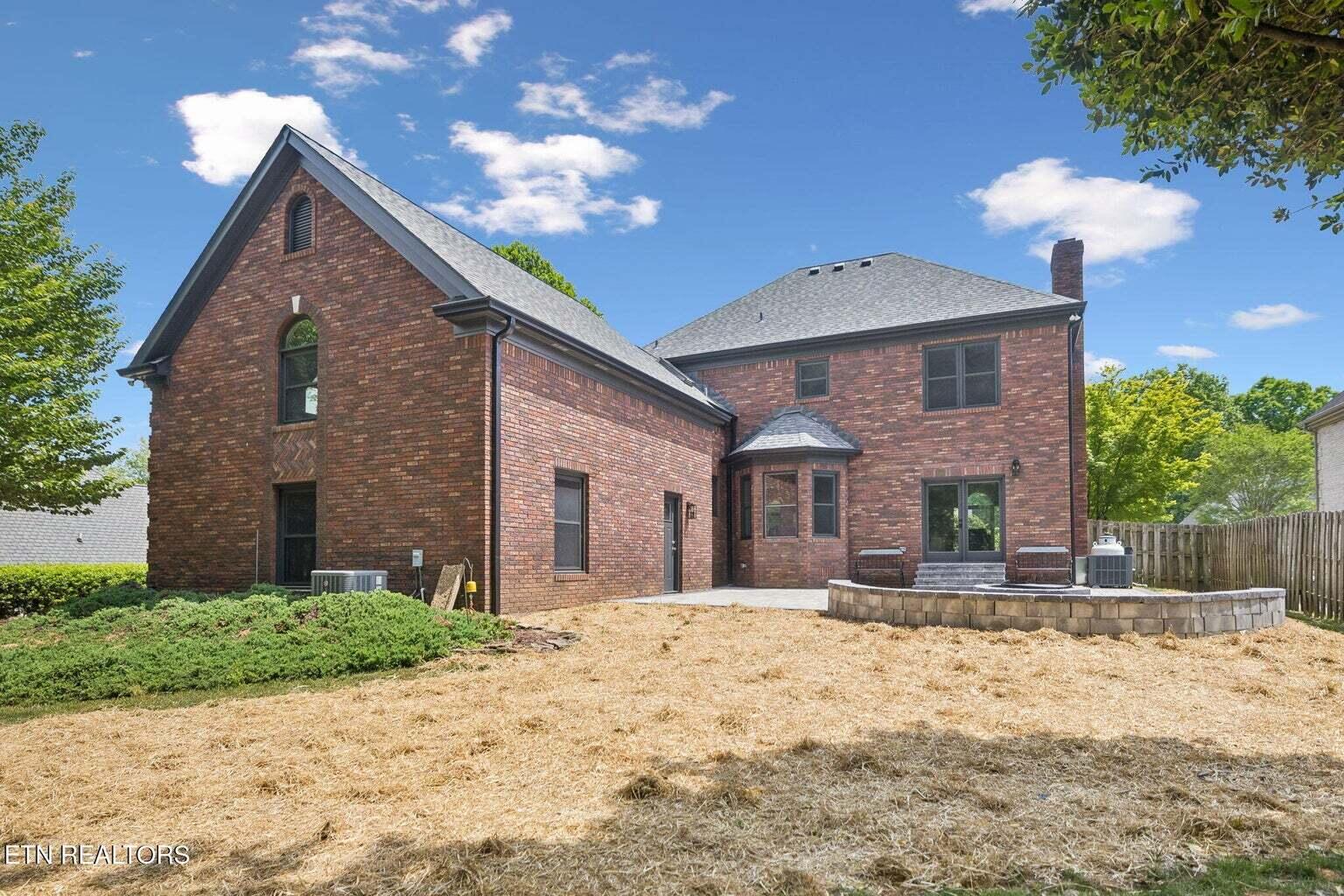 1128 Brentwood