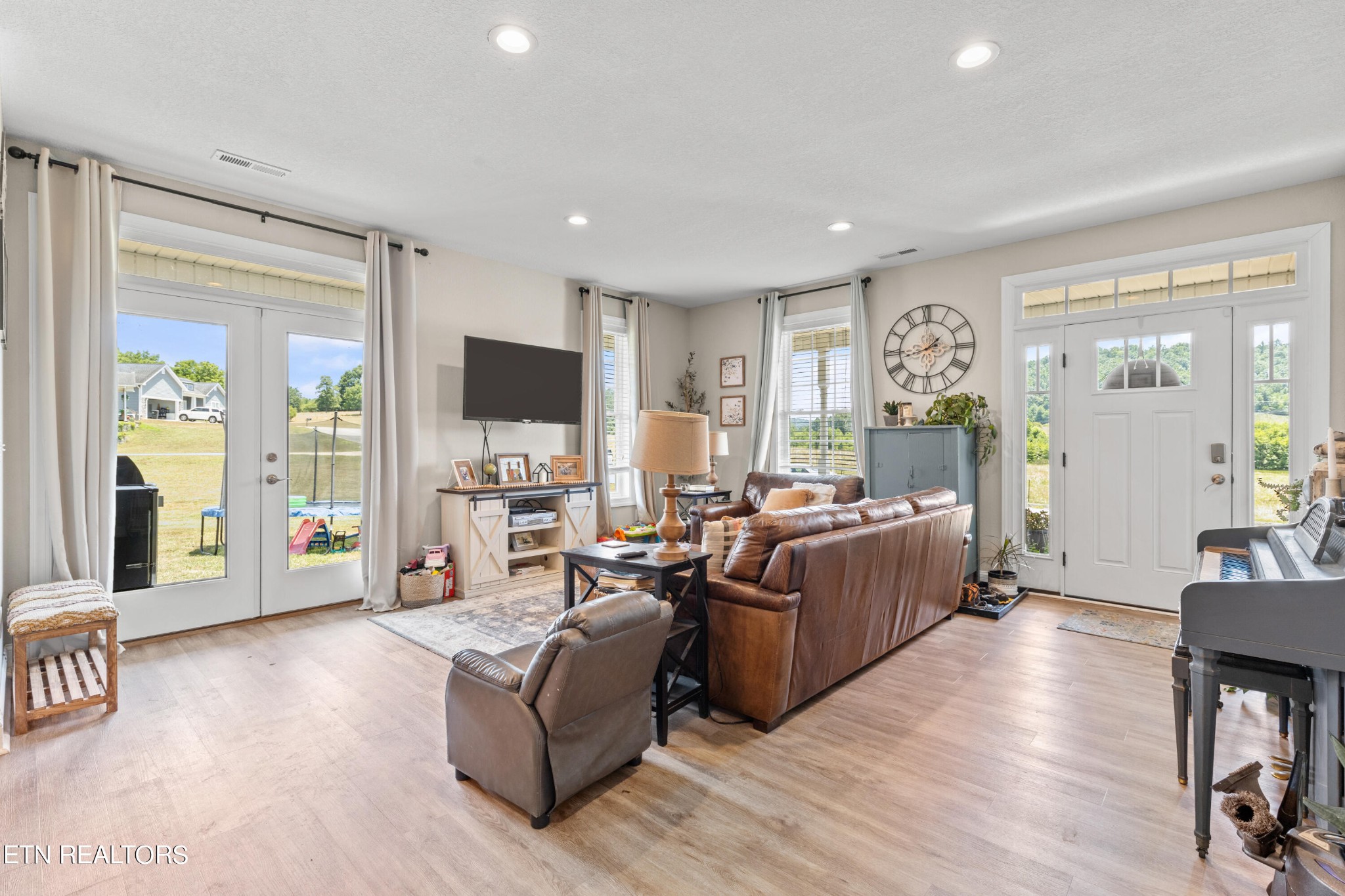 125 Brenray Drive