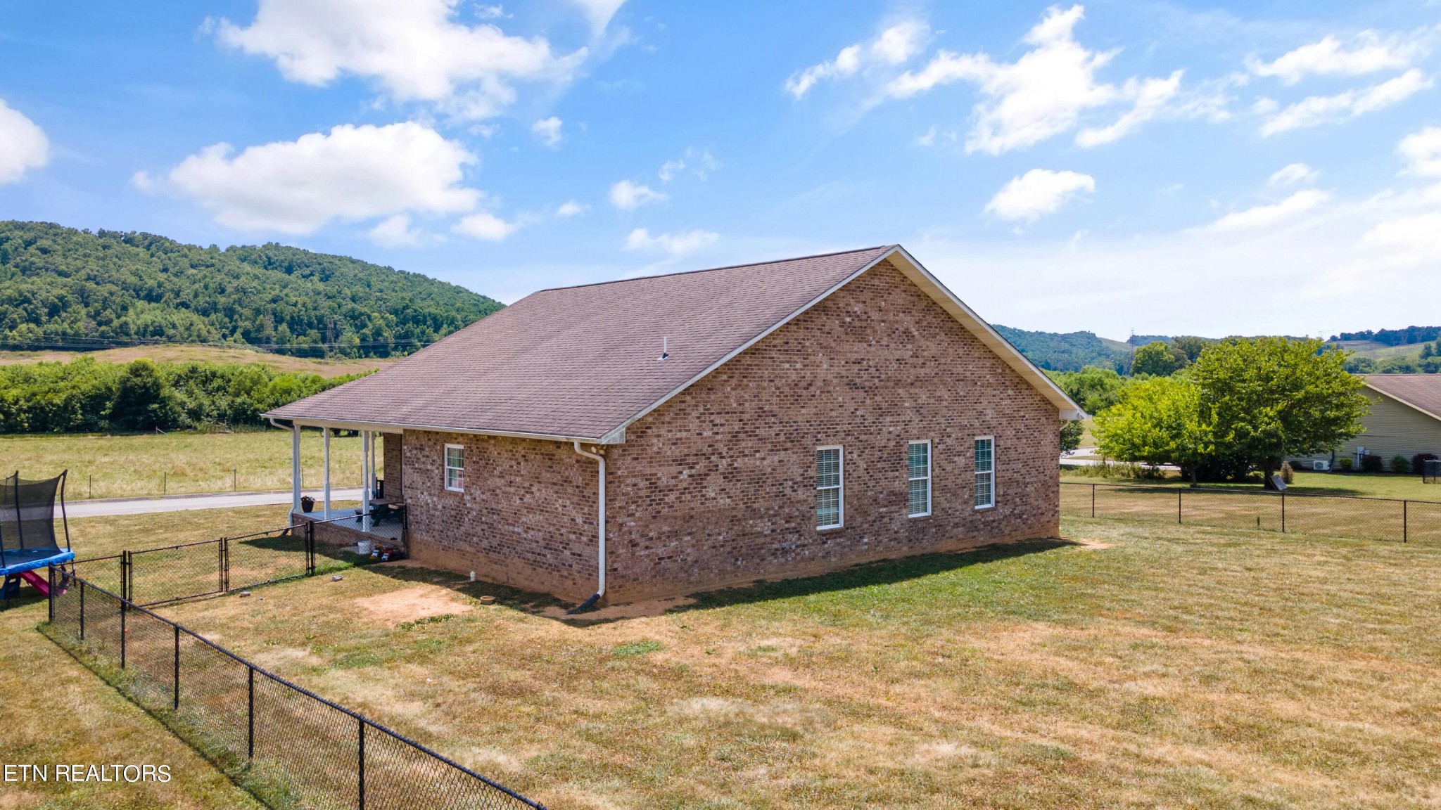 125 Brenray Drive