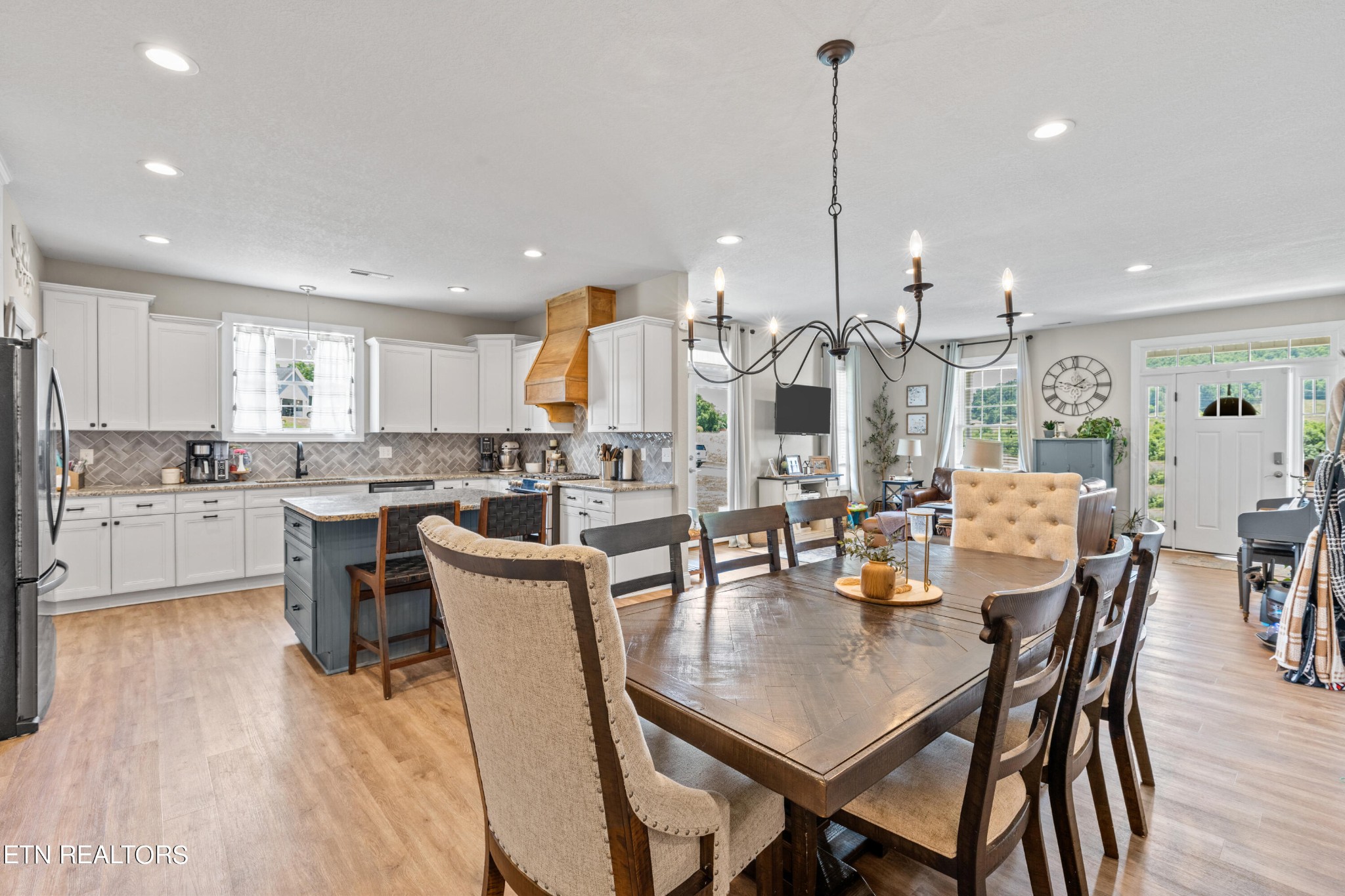 125 Brenray Drive