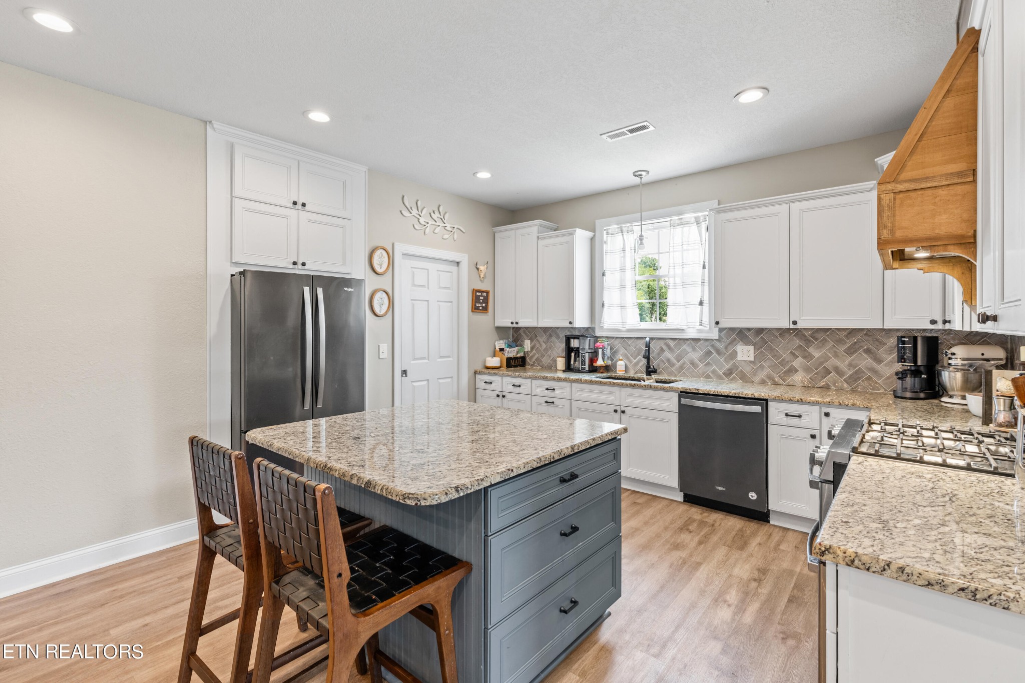 125 Brenray Drive