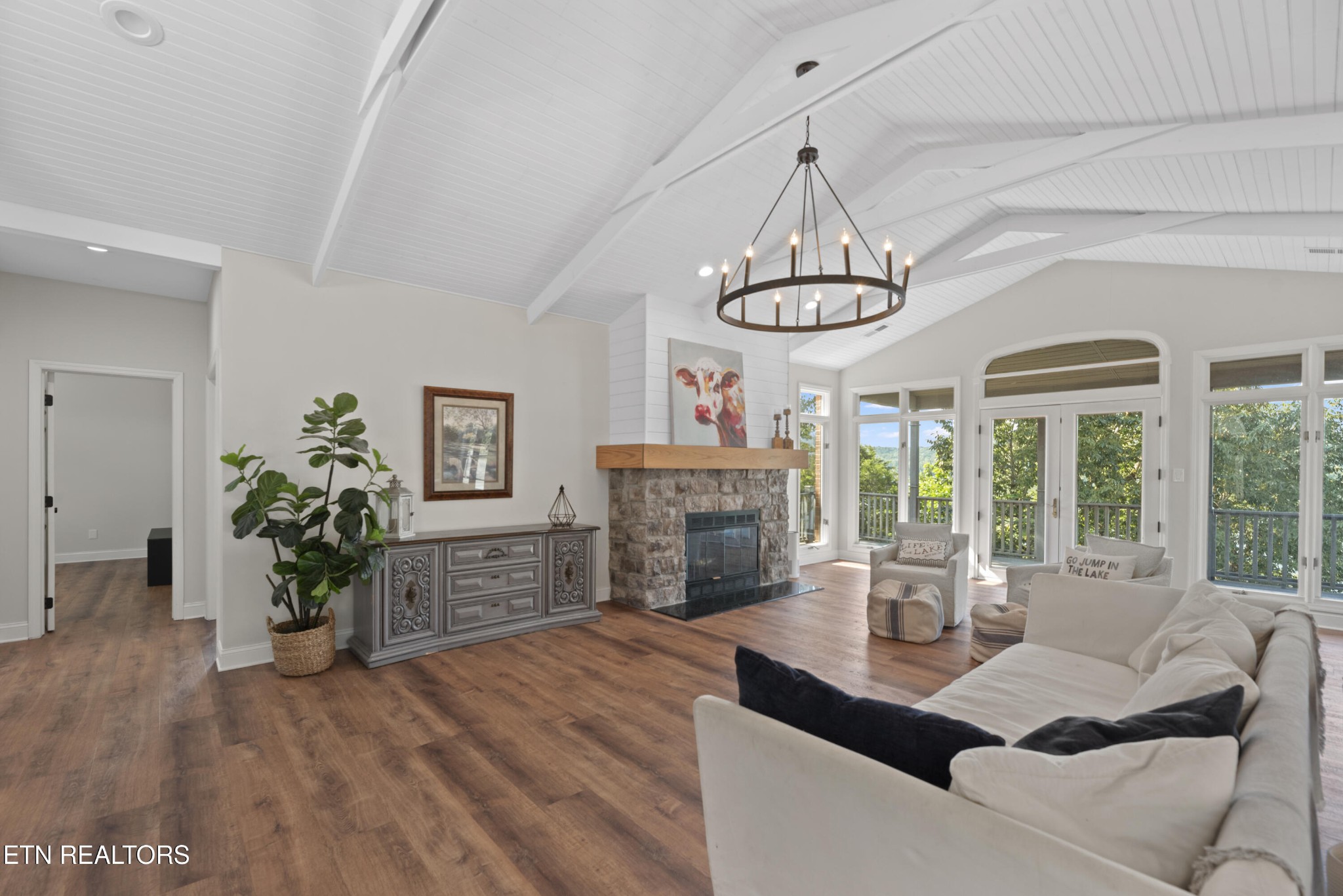 201 High Pointe Village Way