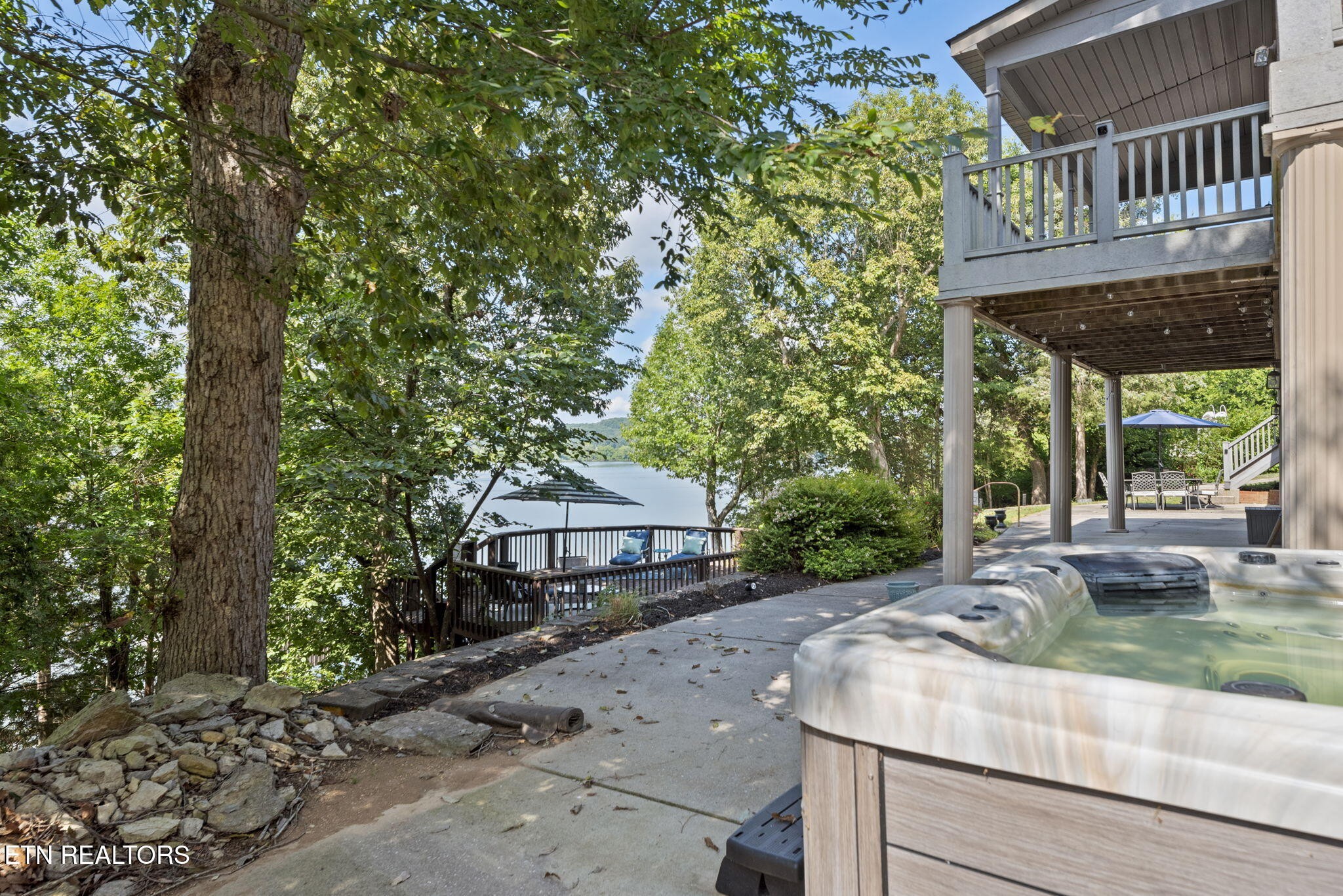 201 High Pointe Village Way