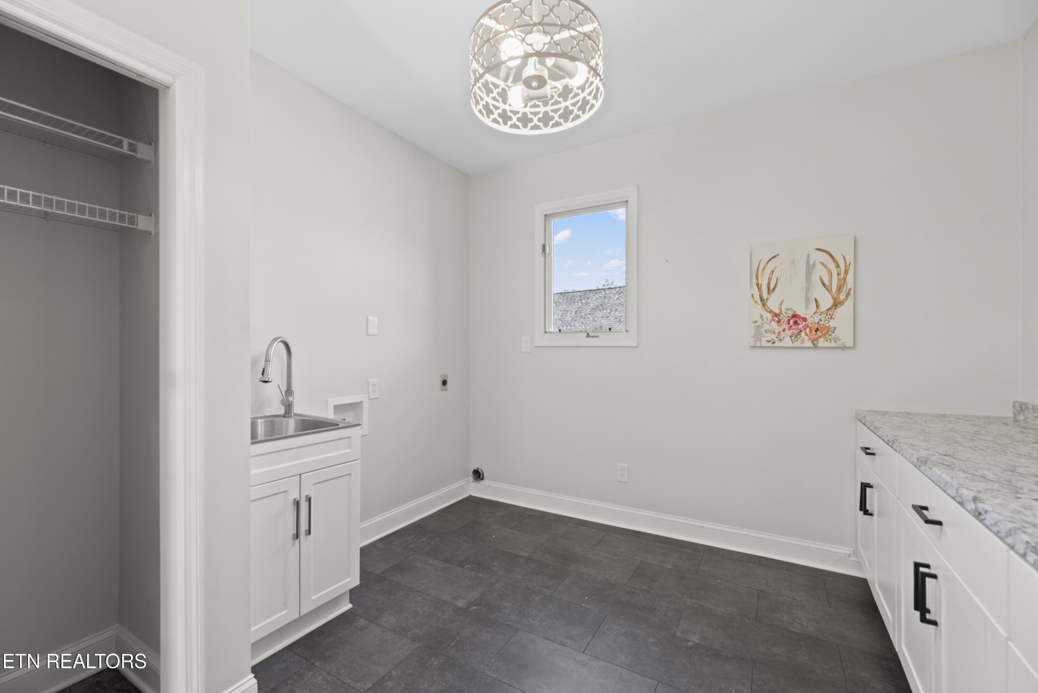 201 High Pointe Village Way