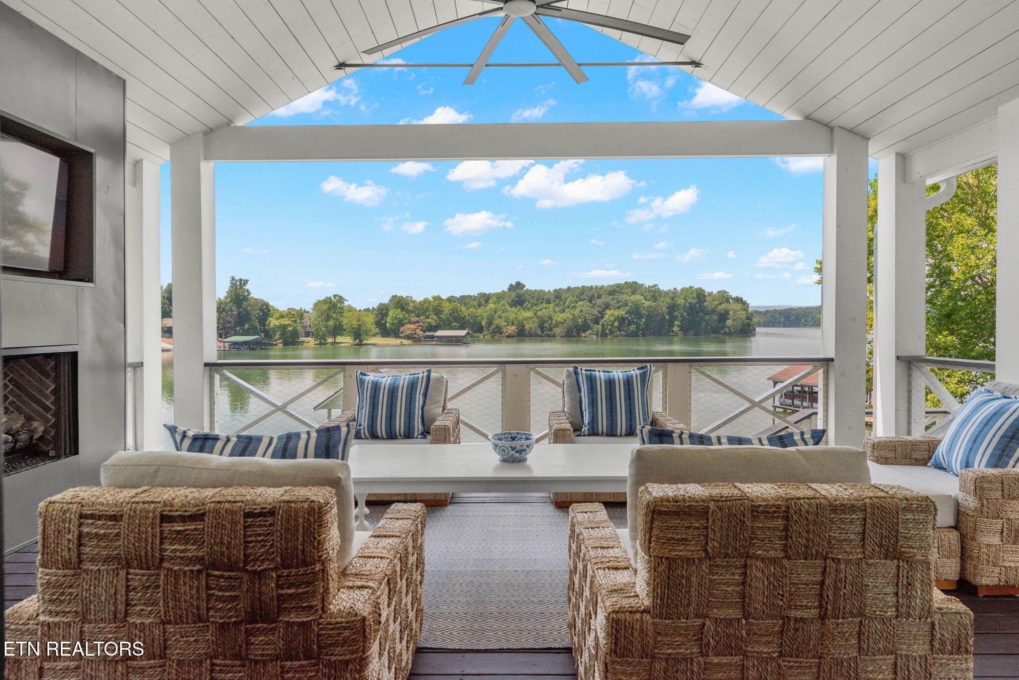 115 Ottawa Point