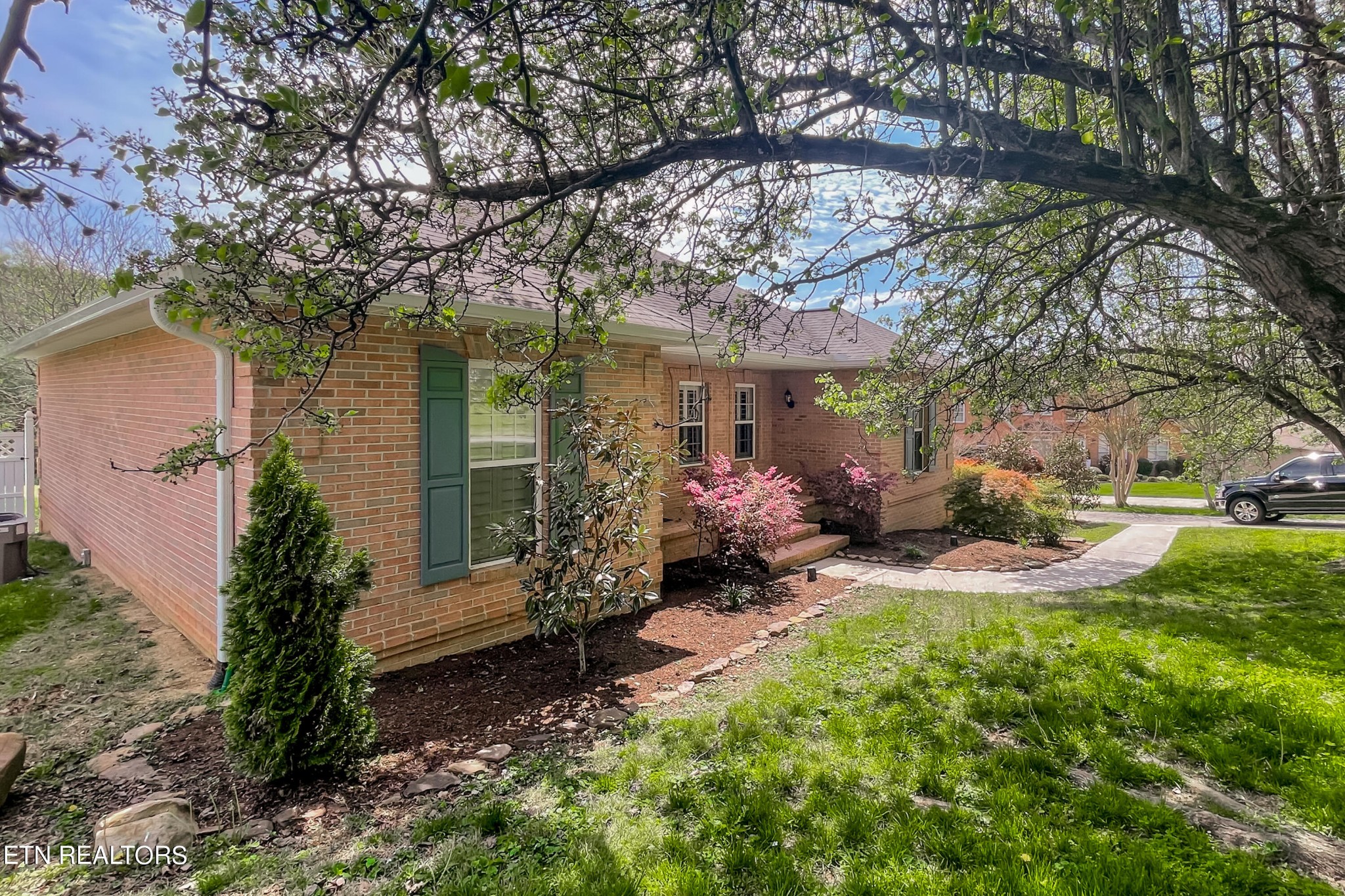 1244 River Oaks Drive