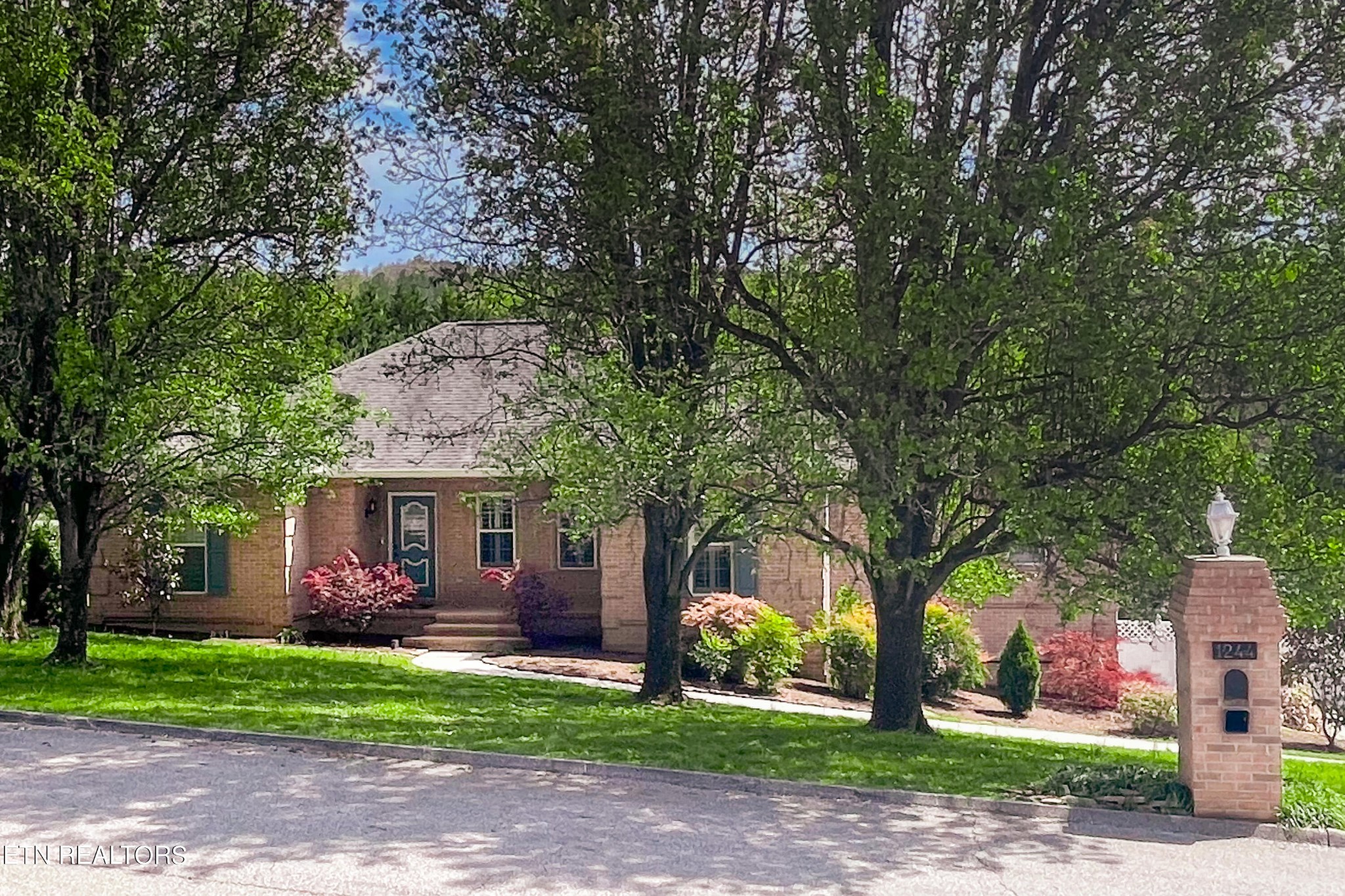1244 River Oaks Drive