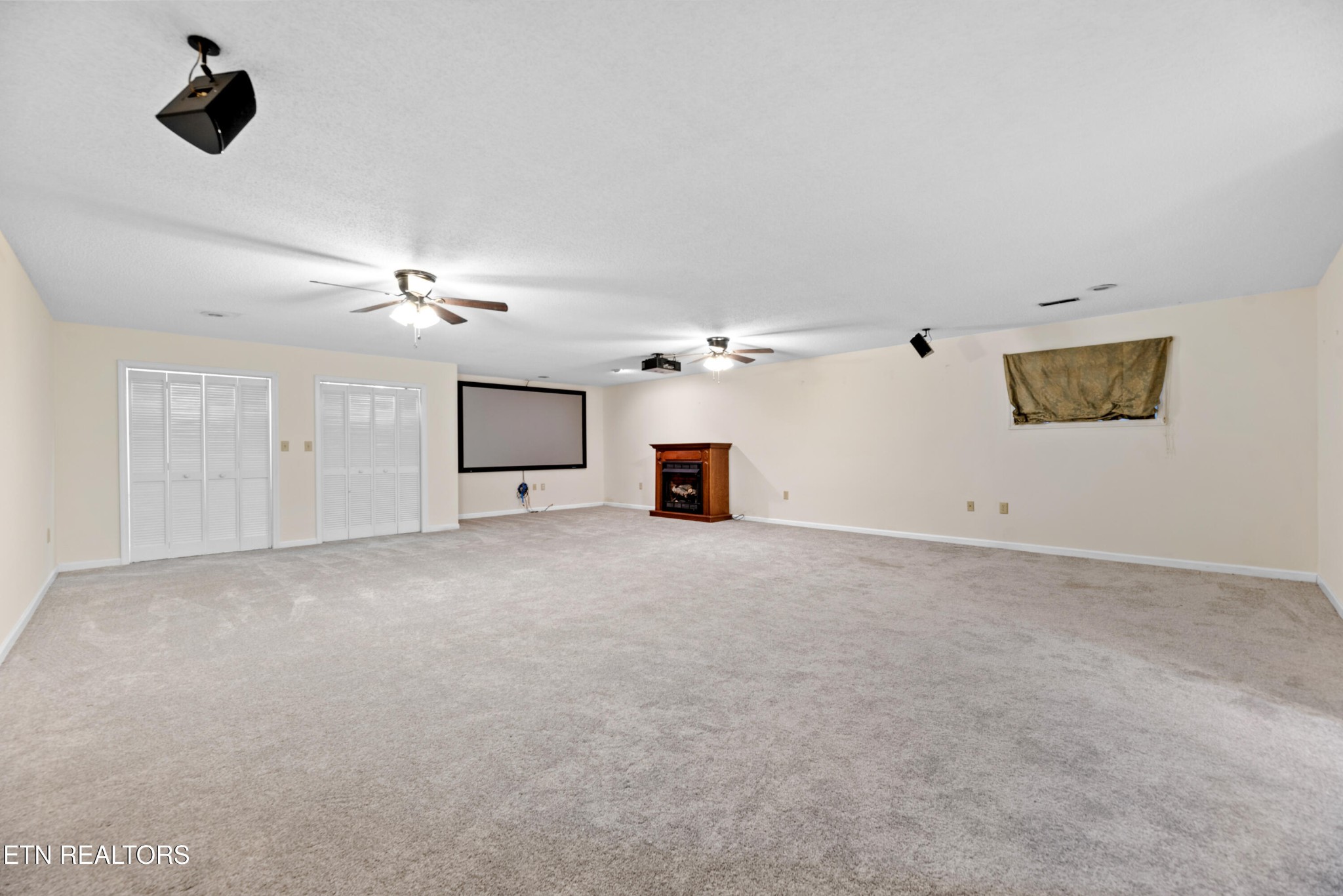 1244 River Oaks Drive