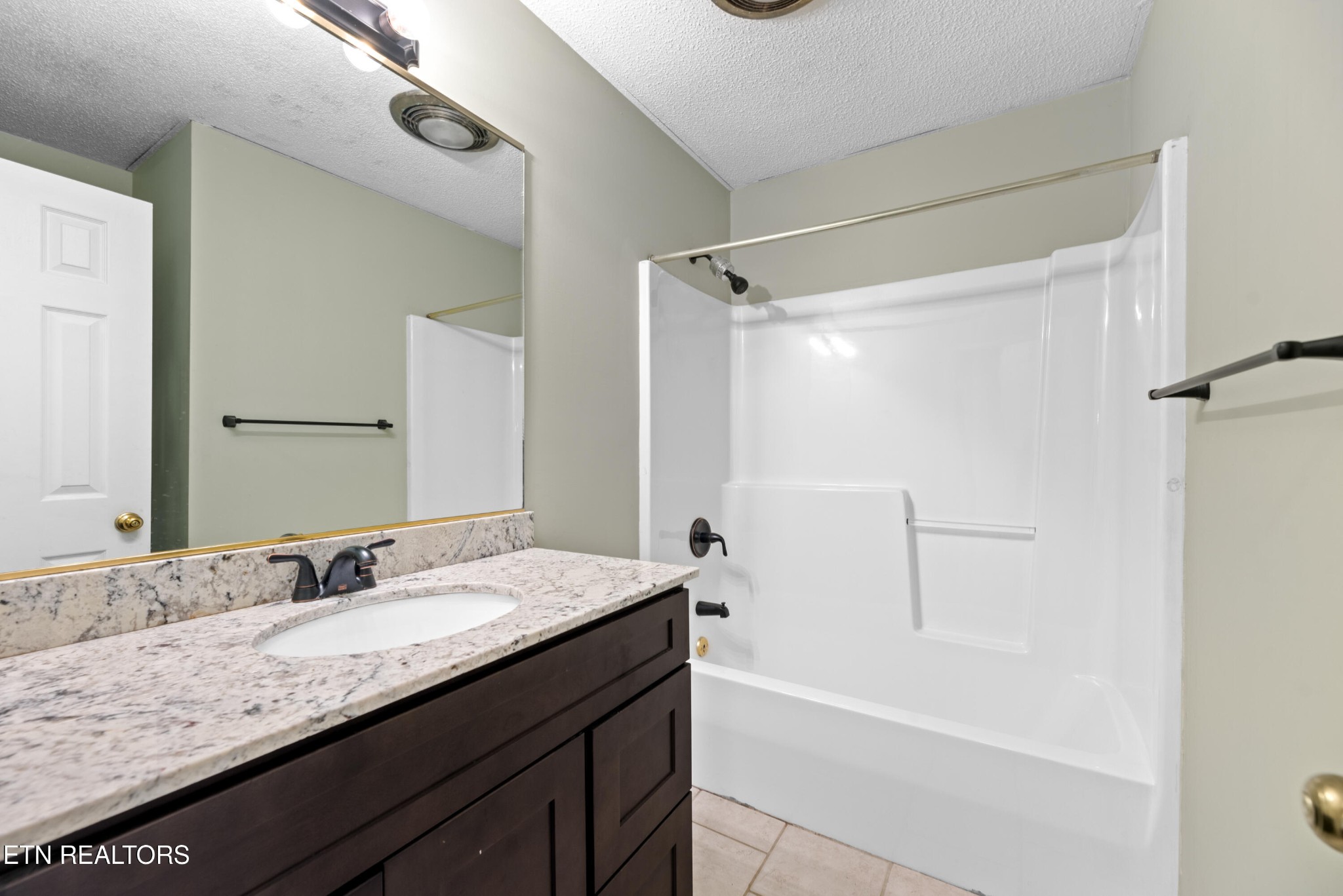 1244 River Oaks Drive