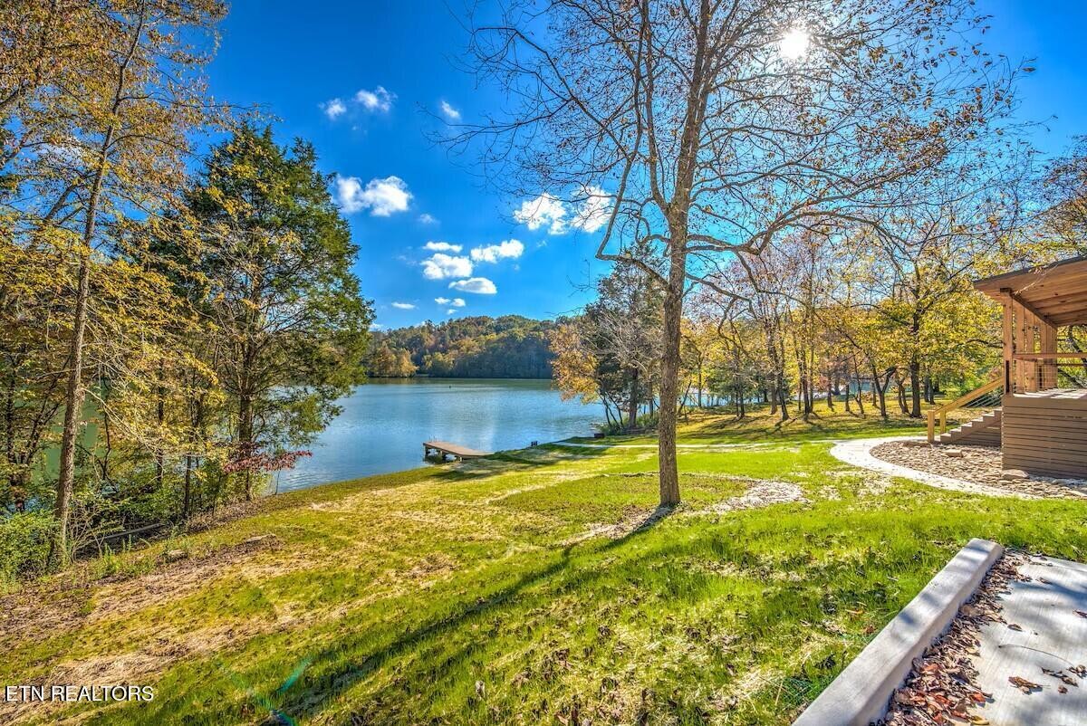 408 Lakecrest Drive