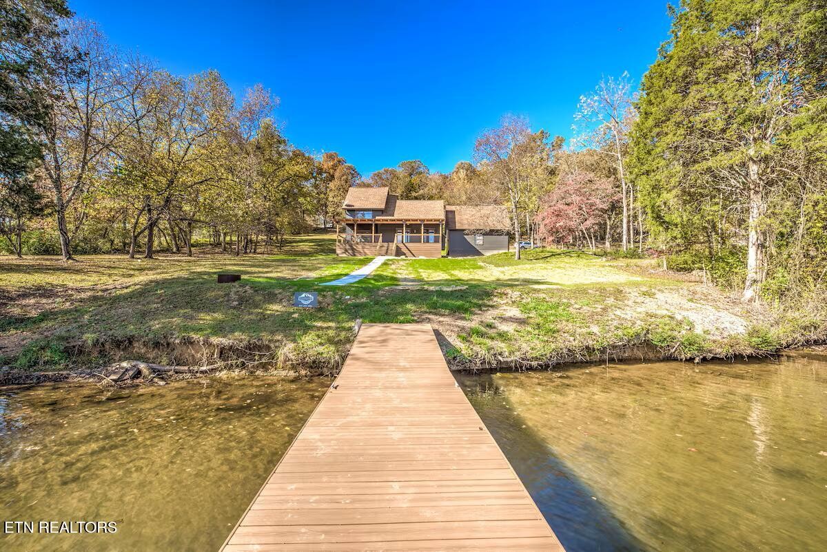 408 Lakecrest Drive