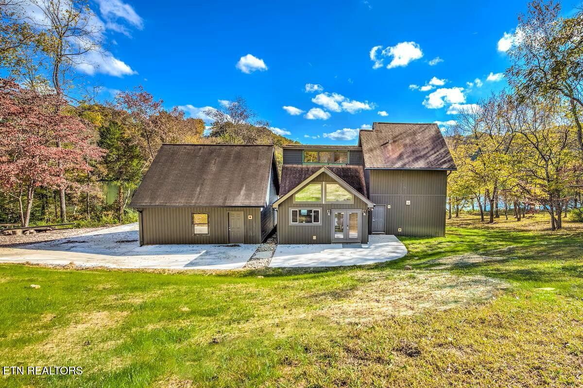 408 Lakecrest Drive