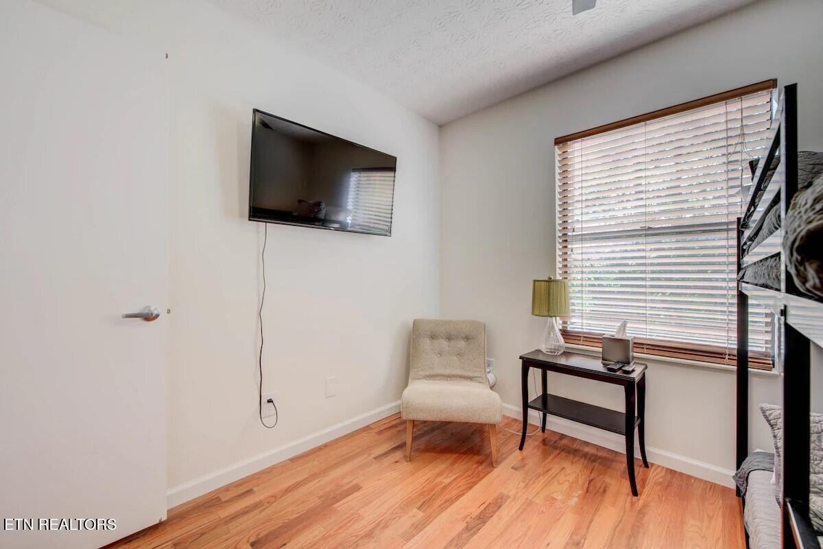 408 Lakecrest Drive