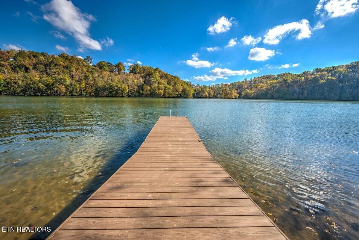 408 Lakecrest Drive