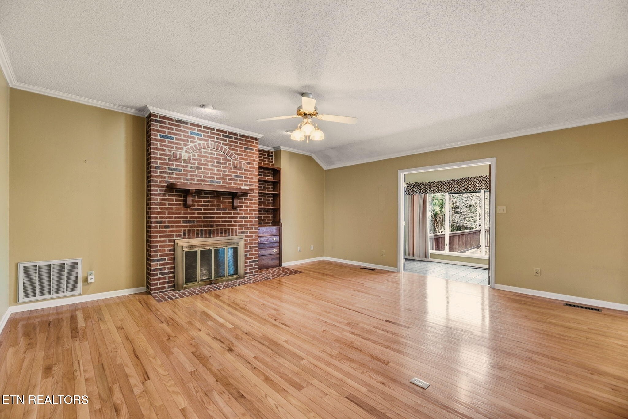 121 Bailey Rd