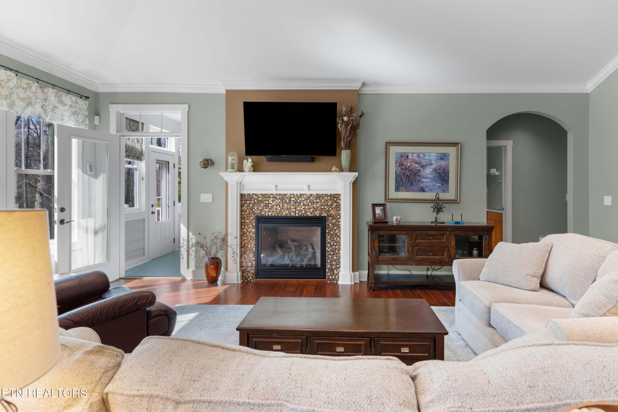 180 E Shore Drive