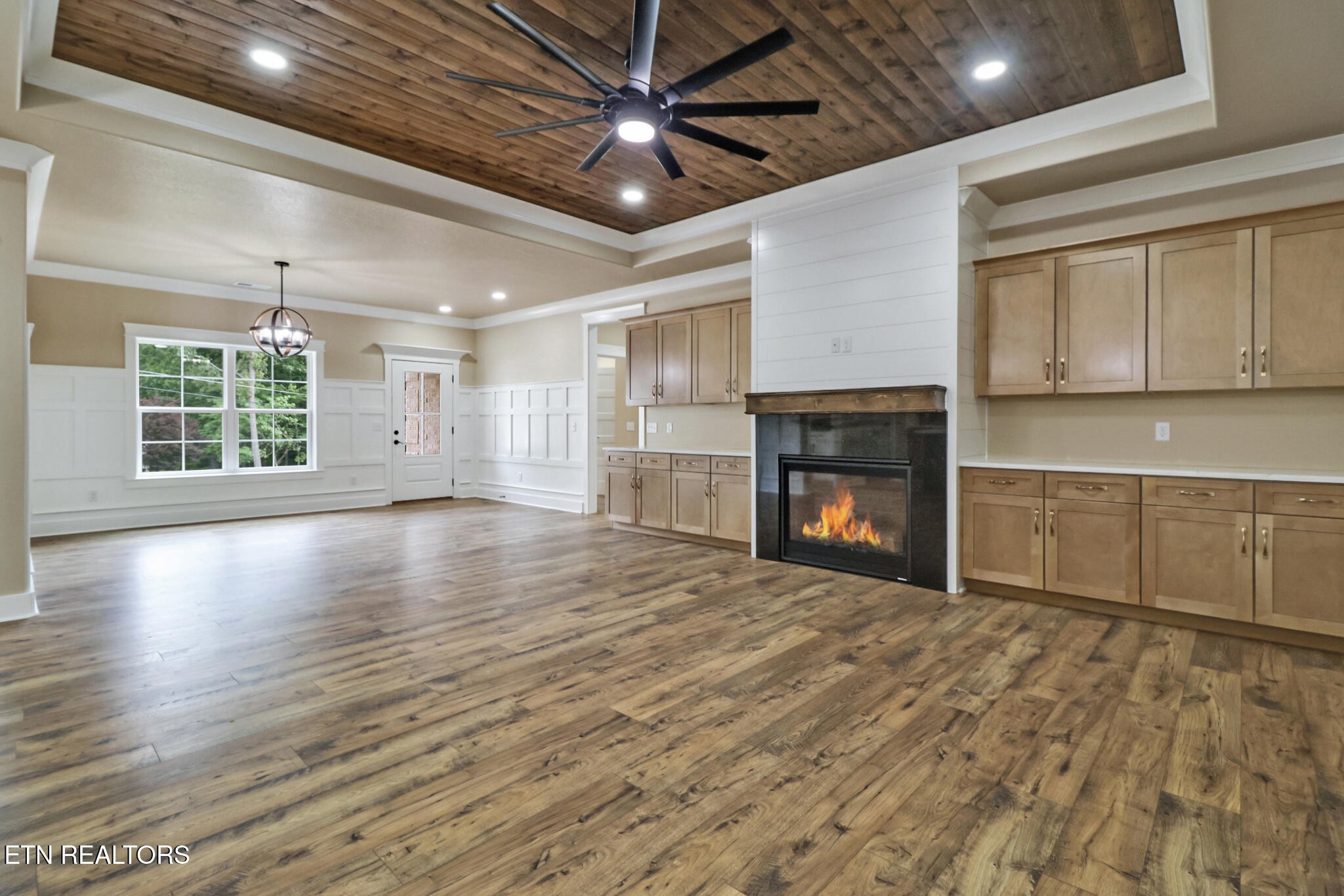 630 Lakeview Drive
