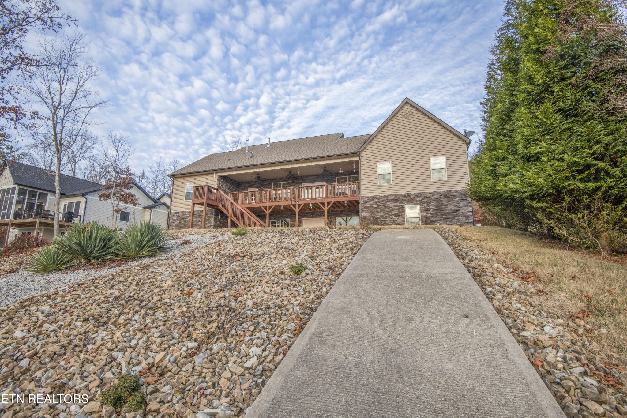 174 Bluegreen Way
