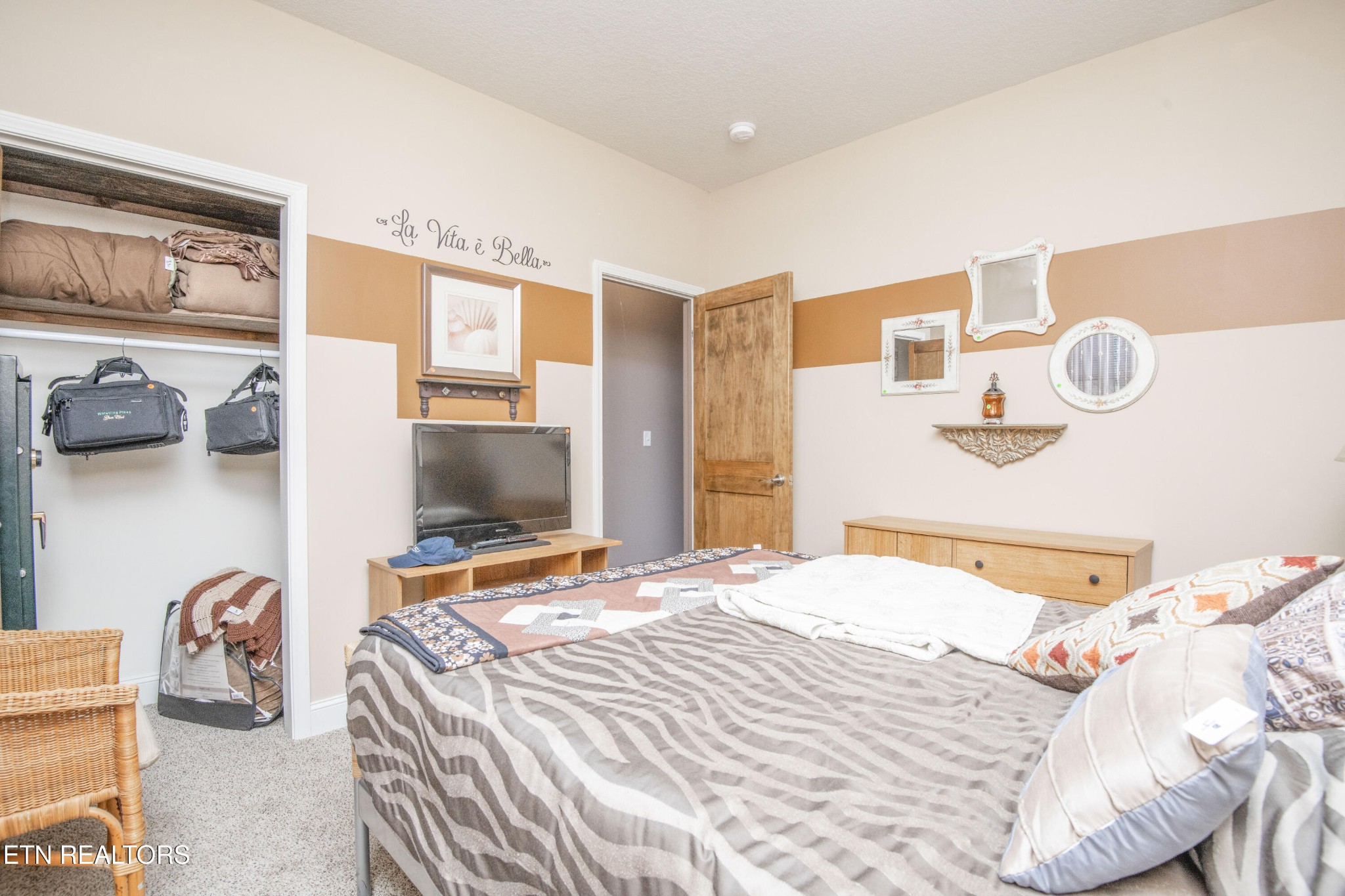 174 Bluegreen Way