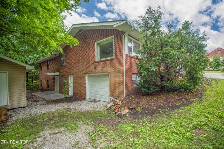 114 Loveliss Street