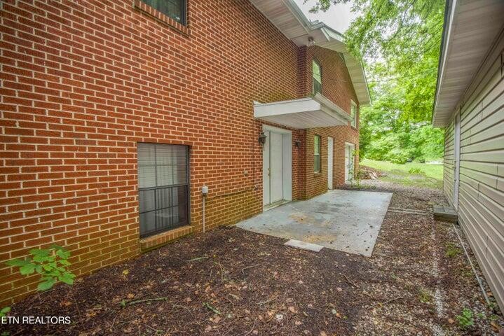 114 Loveliss Street