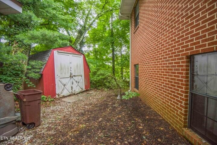114 Loveliss Street