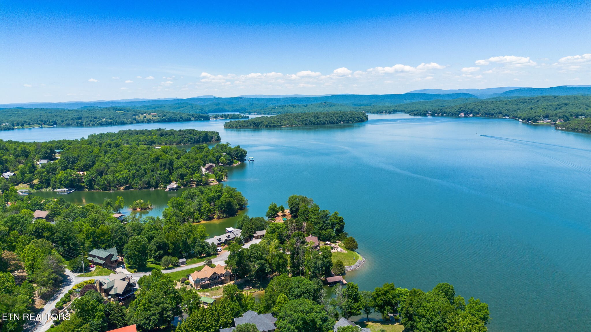 114 Chickasaw Point