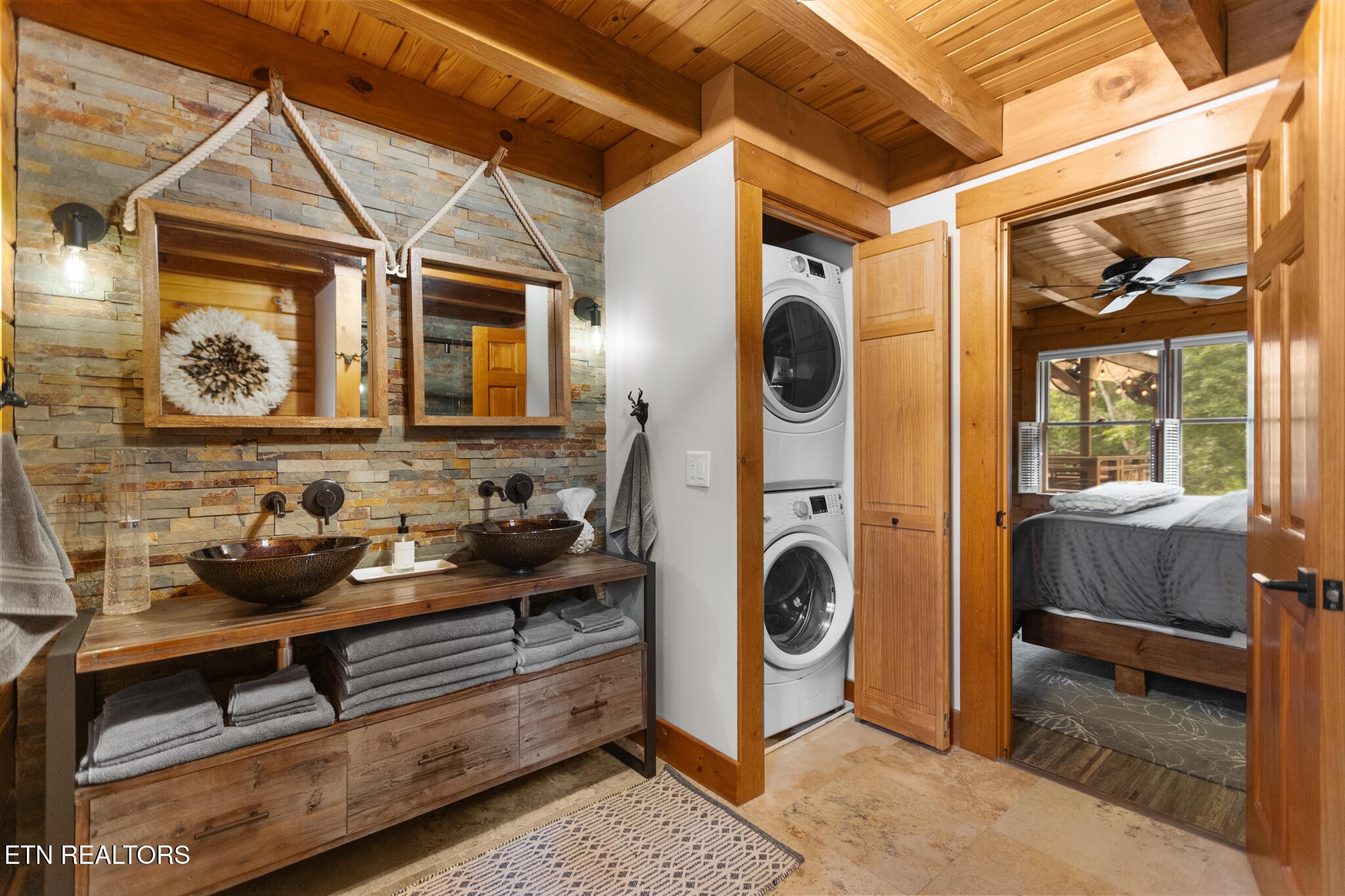 114 Chickasaw Point