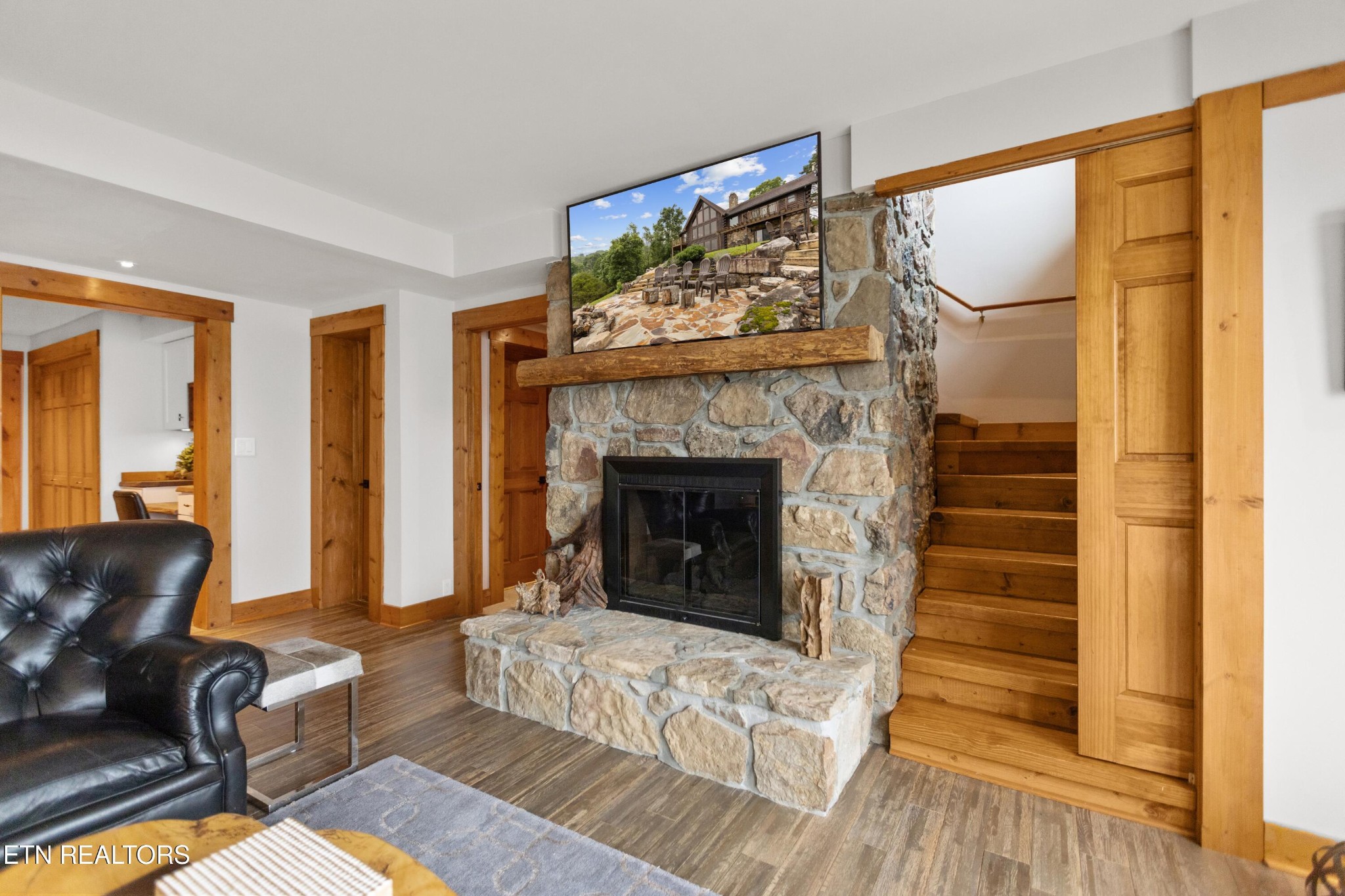 114 Chickasaw Point