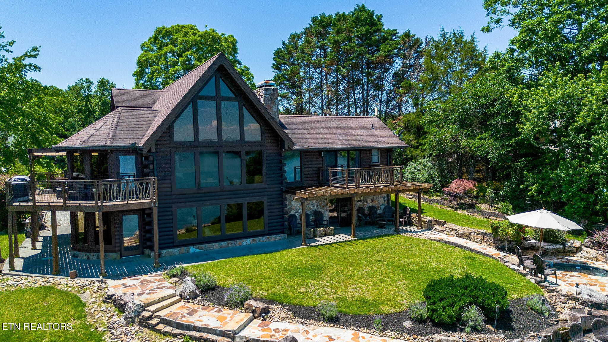 114 Chickasaw Point