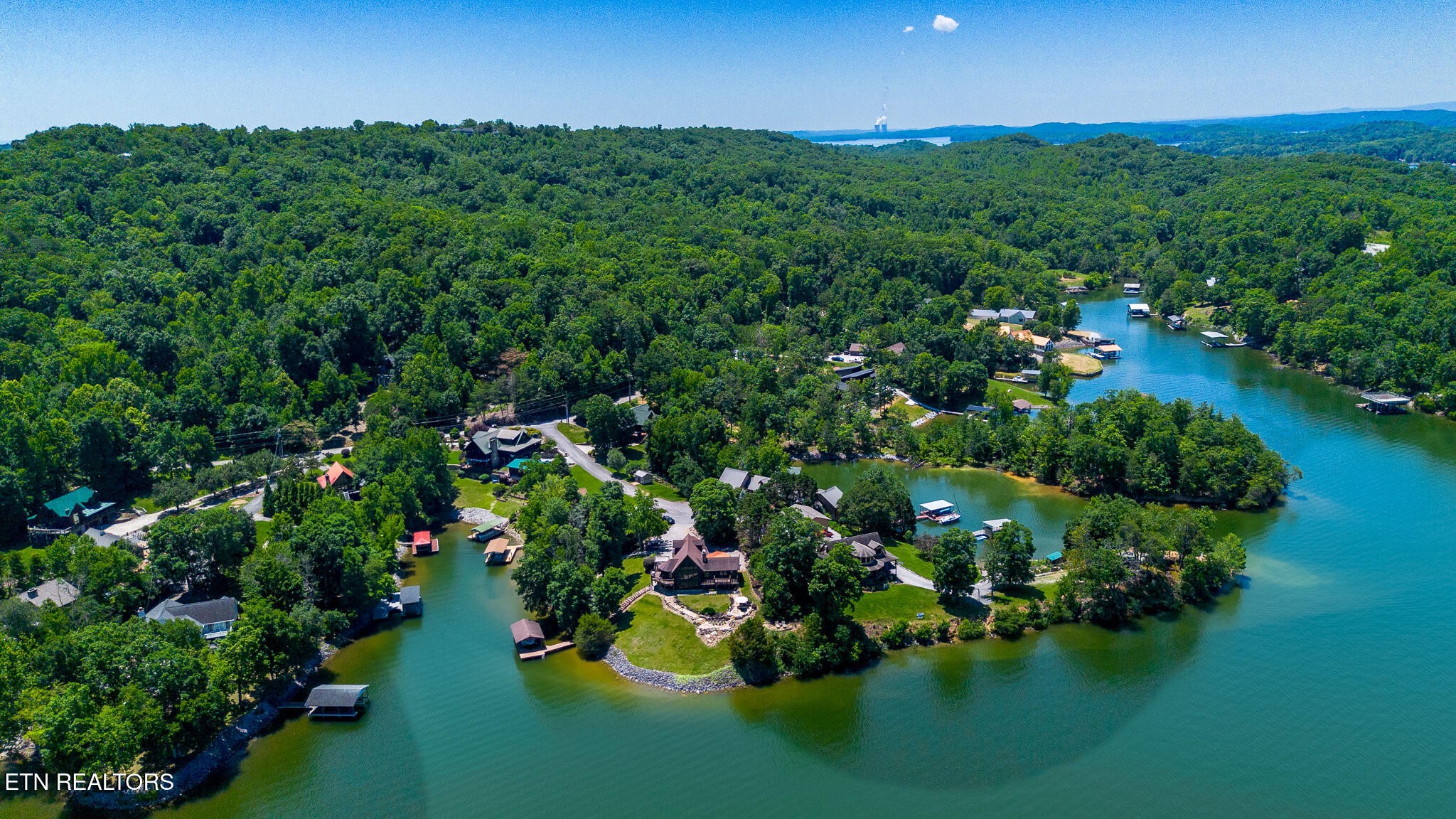 114 Chickasaw Point