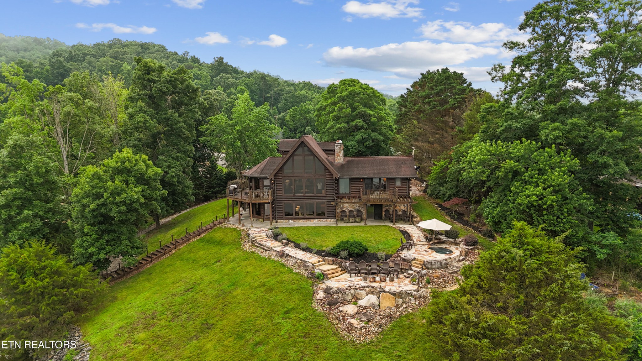 114 Chickasaw Point