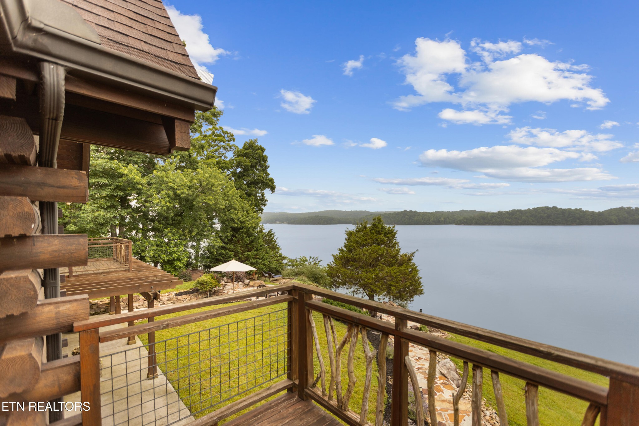 114 Chickasaw Point