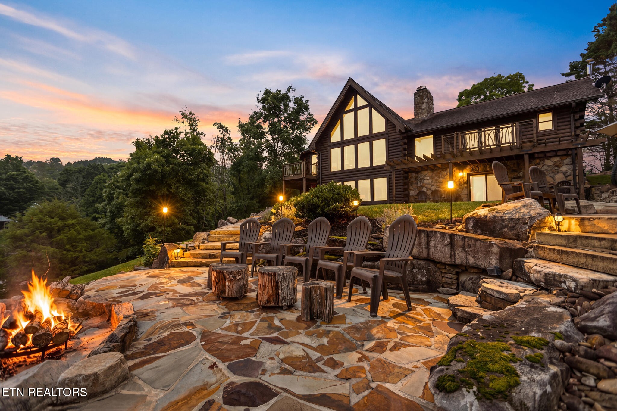 114 Chickasaw Point